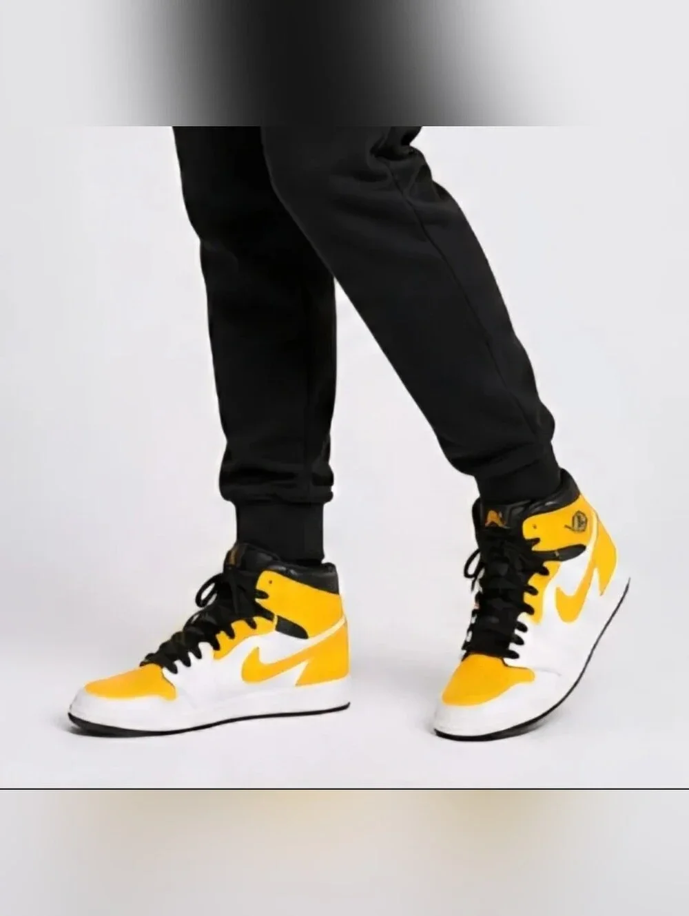 Air Jordan 1 Mid University Gold White Black Men’s 10 554724-170 Sneakers